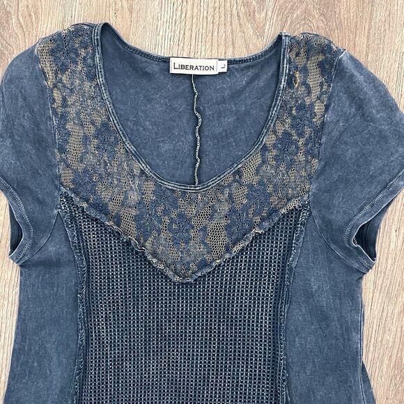 Liberation Boho Y2K Knit Lace Mesh Denim Blue Short Sleeve PulloverT op Womens M - Picture 2 of 6